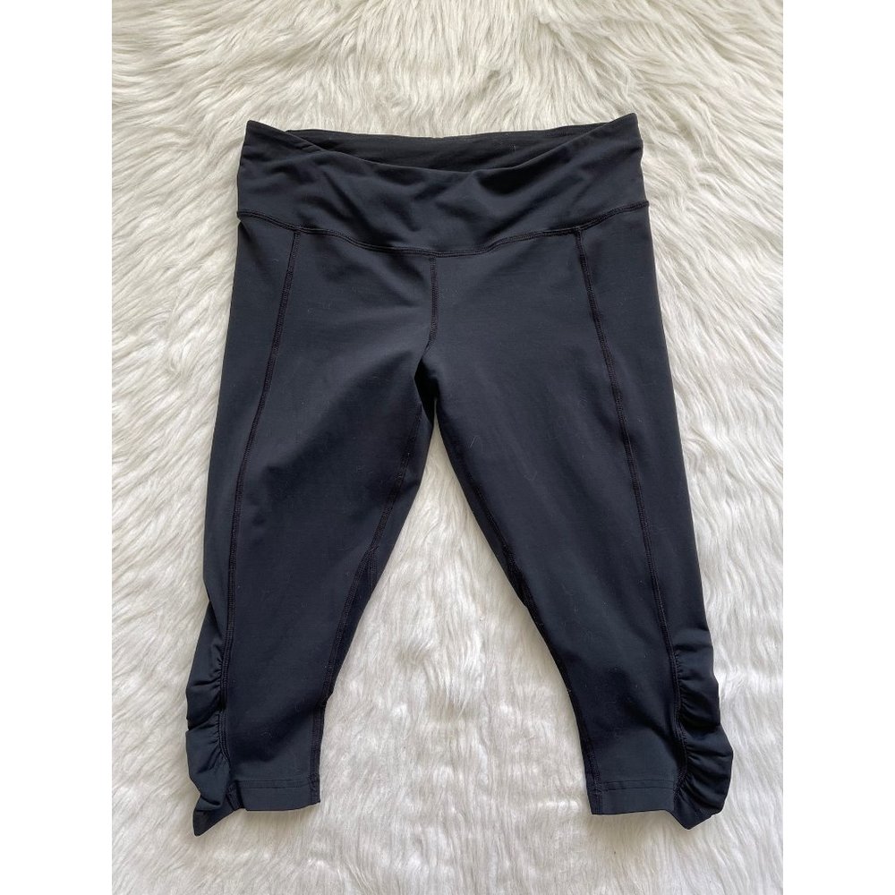 LULULEMON Black Ruched Crop Capri Pant Legging Size 8